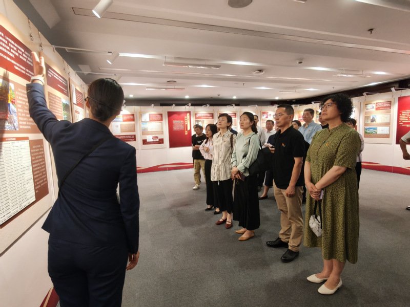 公开信息按发布时间滚动